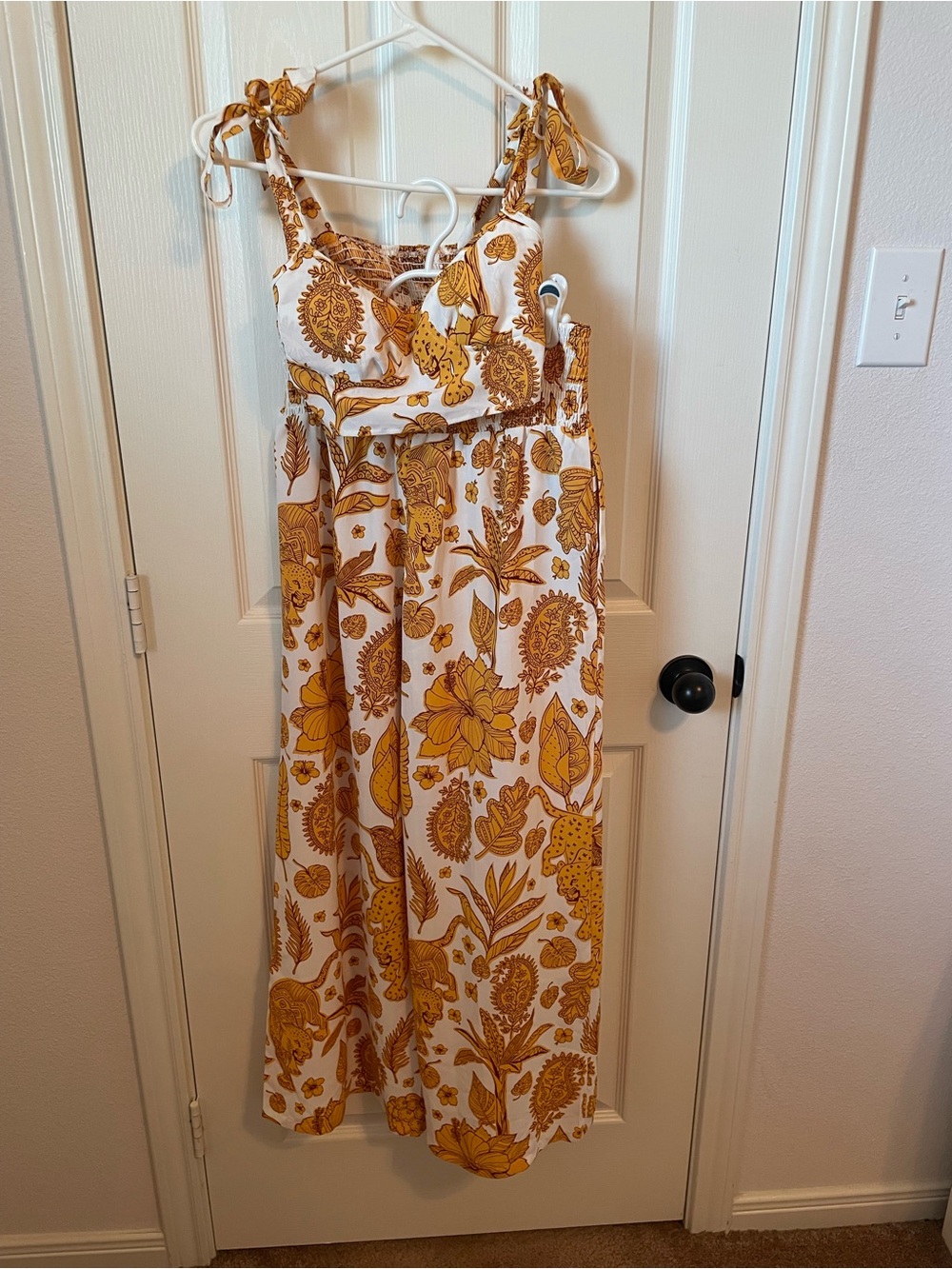 Women’s White and Mustard Floral Two Piece Set (pats/top)